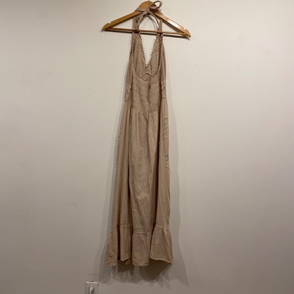 Seaspice Resort Beige Halter Neck Midi Dress - Picture 5 of 6